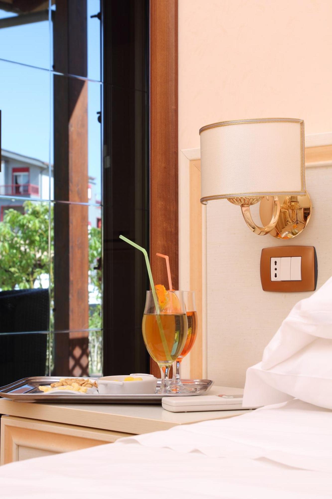 Hotel Costazzurra Museum & Spa San Leone Luaran gambar